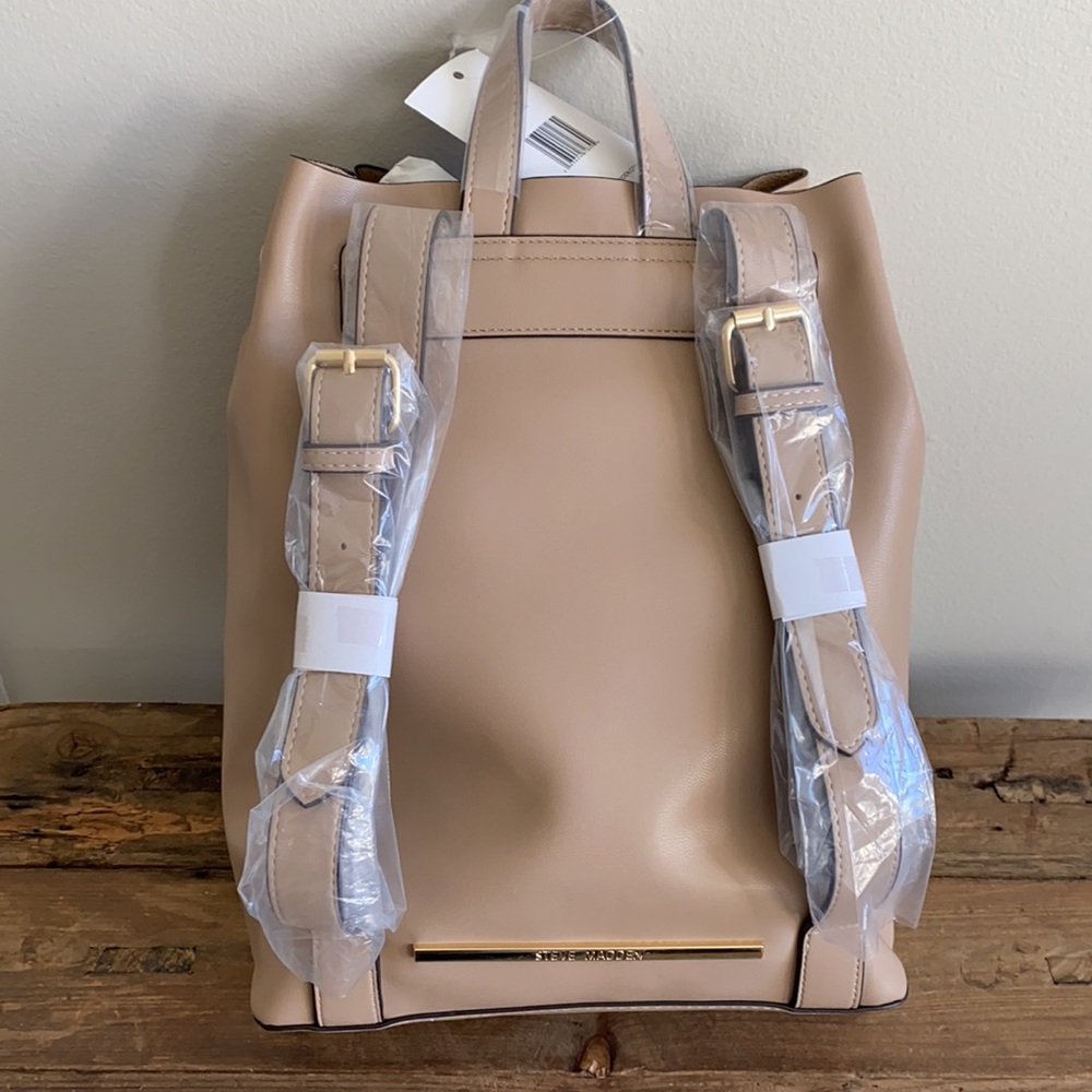 Steve Madden small backpack - Picture 2 of 2